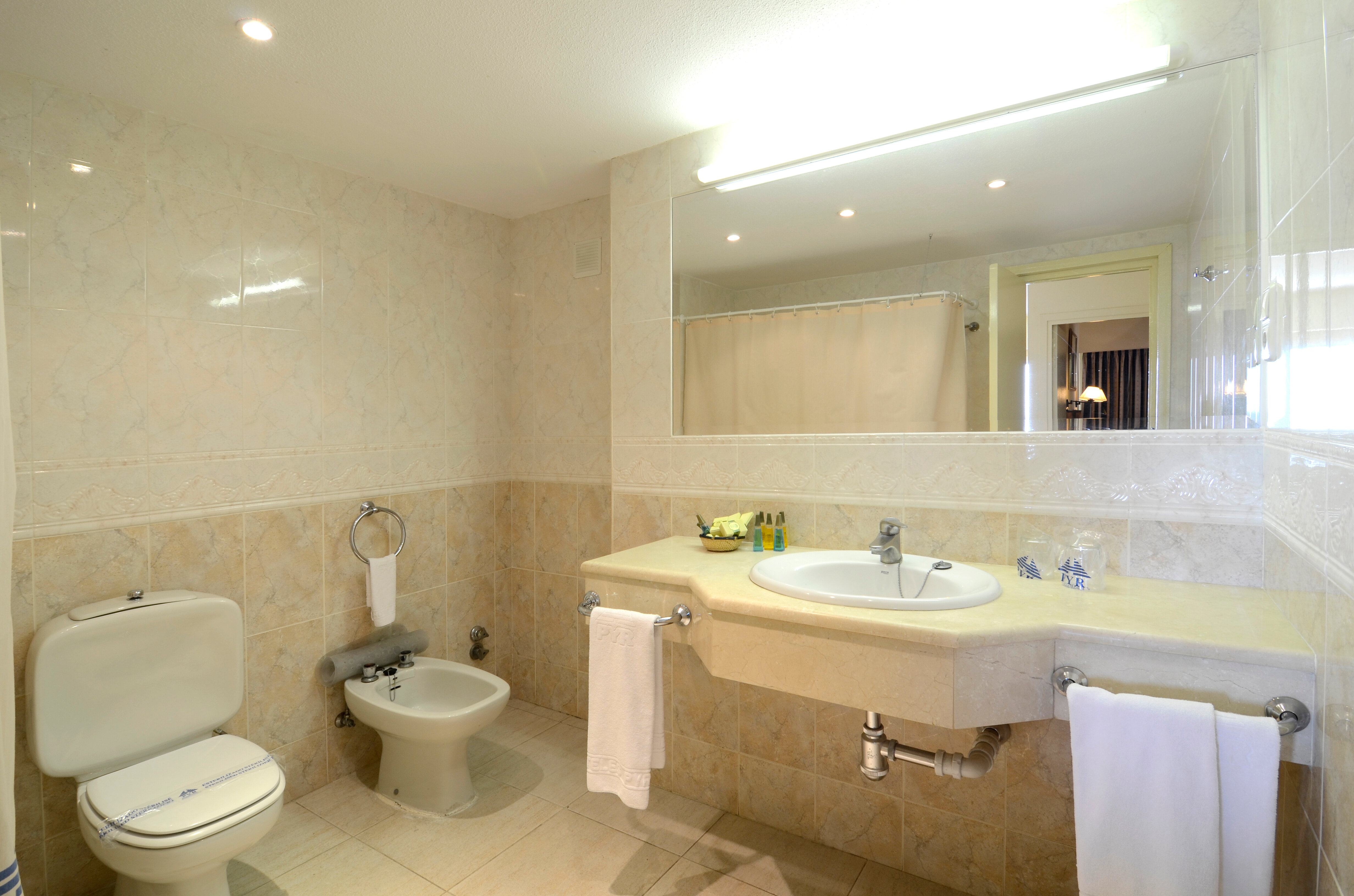 Фото Hotel Pyr Fuengirola