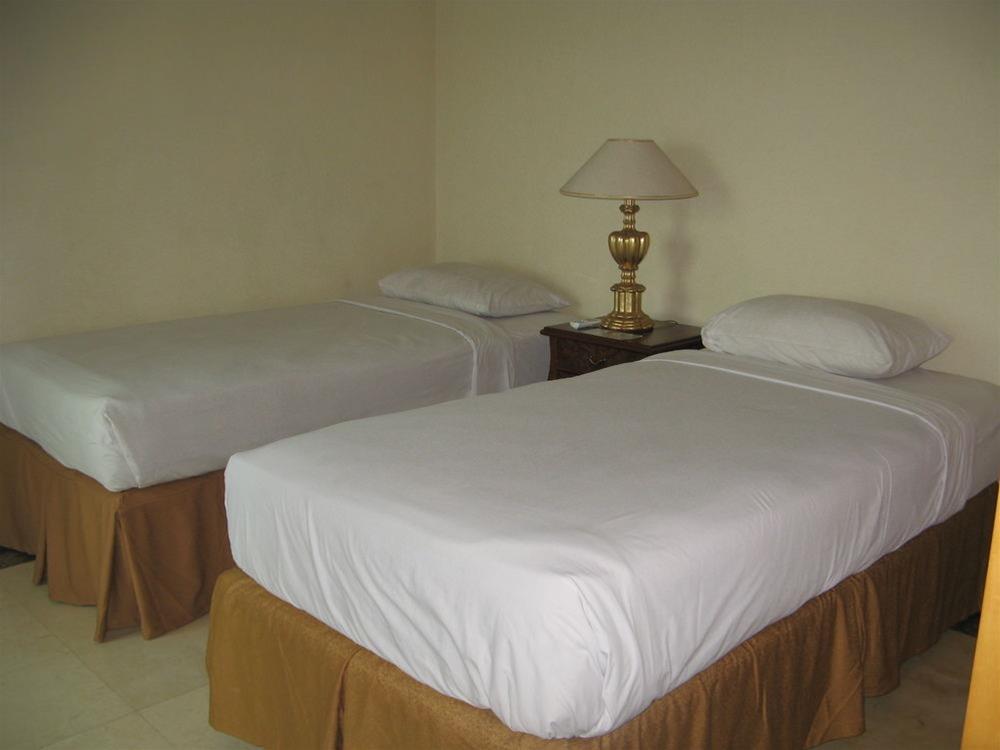 Фото Batavia Apartments, Hotel & Service Residences