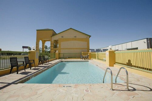 Гостиница Americas Best Value Inn At&t Center в Сан-Антонио