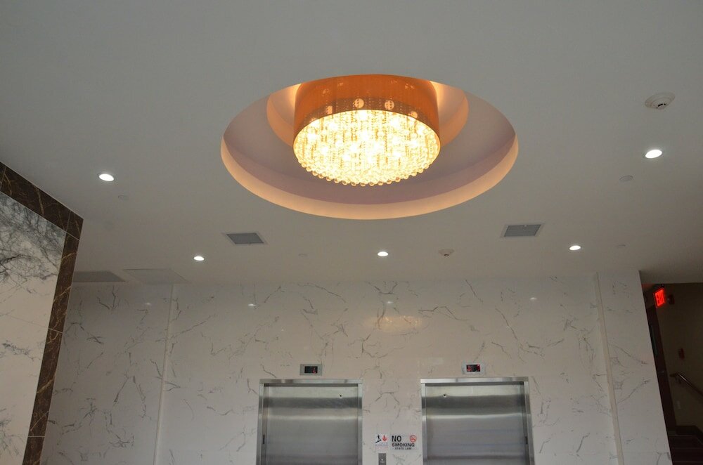 Фото Lic Plaza Hotel