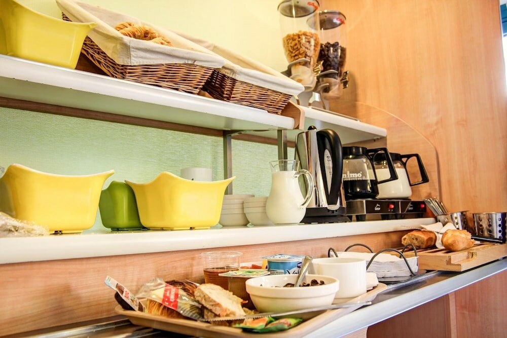 Фото Hotel Inn Design Laon