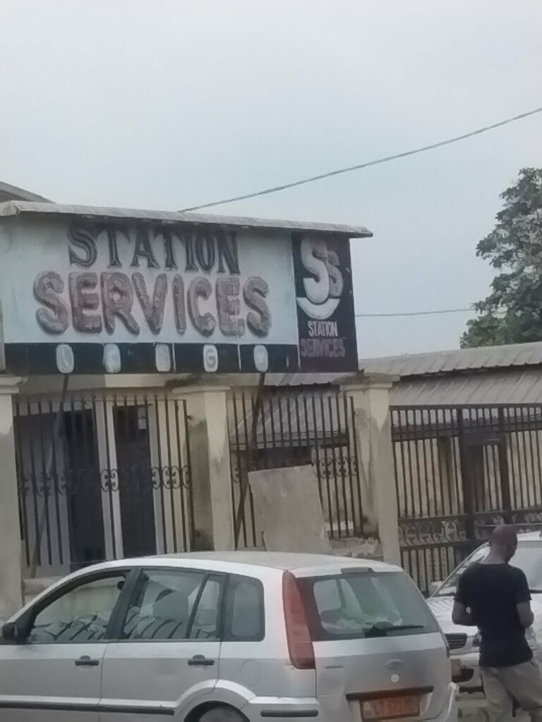 Shopping mall Station Services, Douala, photo