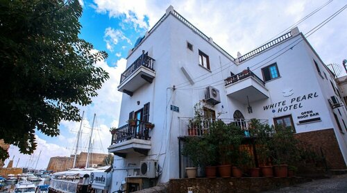 Гостиница White Pearl Hotel в Кирении