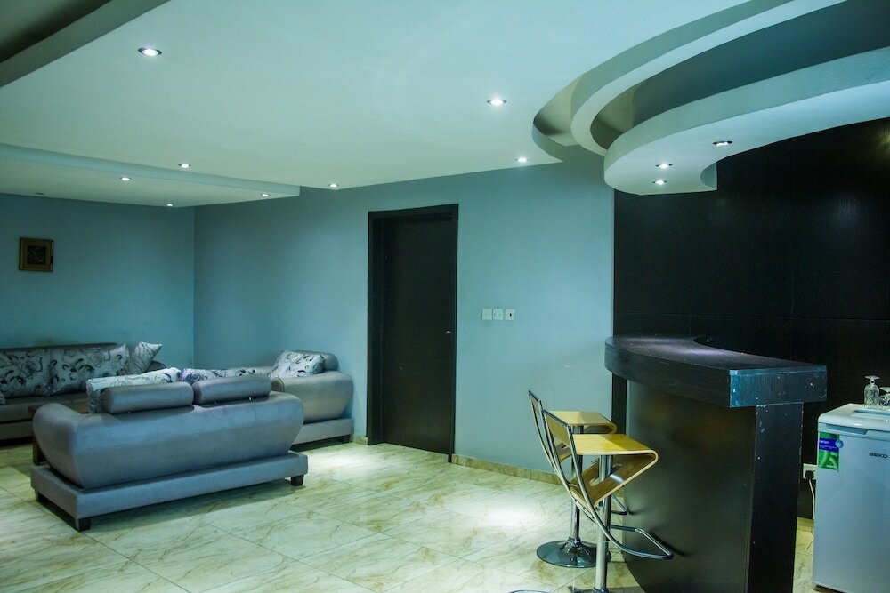 Фото Bluenest Hotel