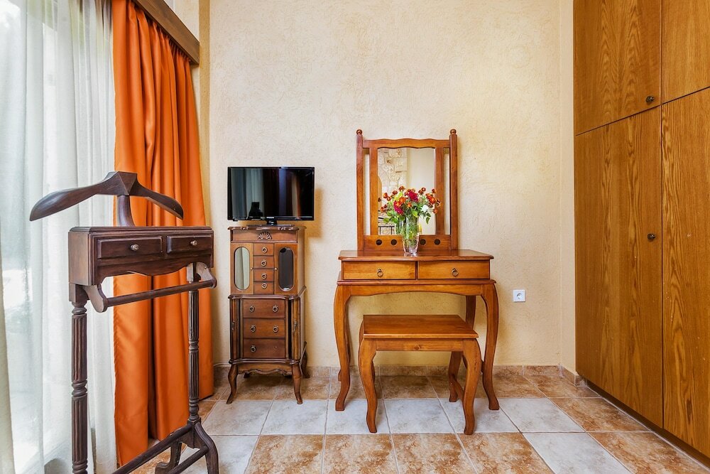 Фото Akritas EF Zin Villas & Suites