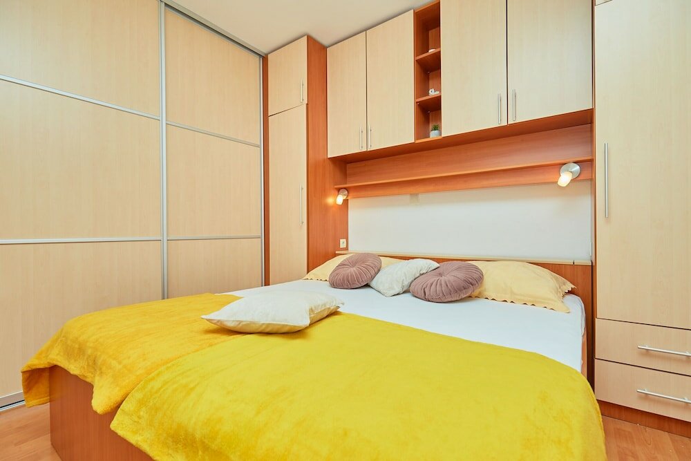 Фото Apartments Zelic Tucepi