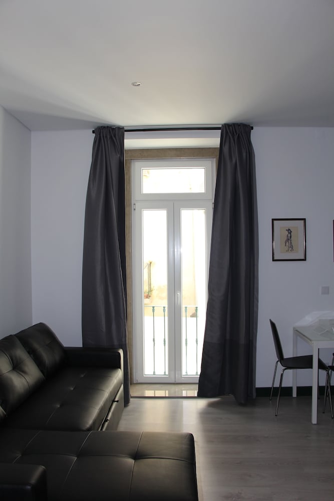 Фото DoBairro Suites at Bairro Alto