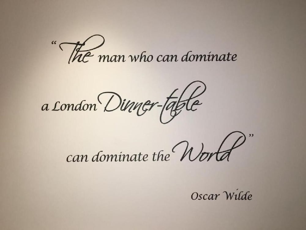 Фото The Eaton Townhouse