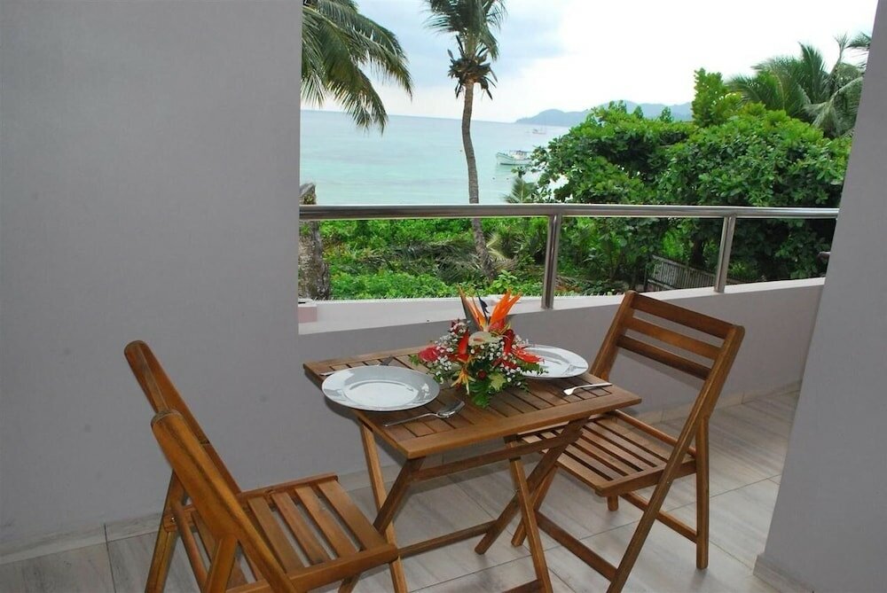 Фото Shanaz Beachside Retreat