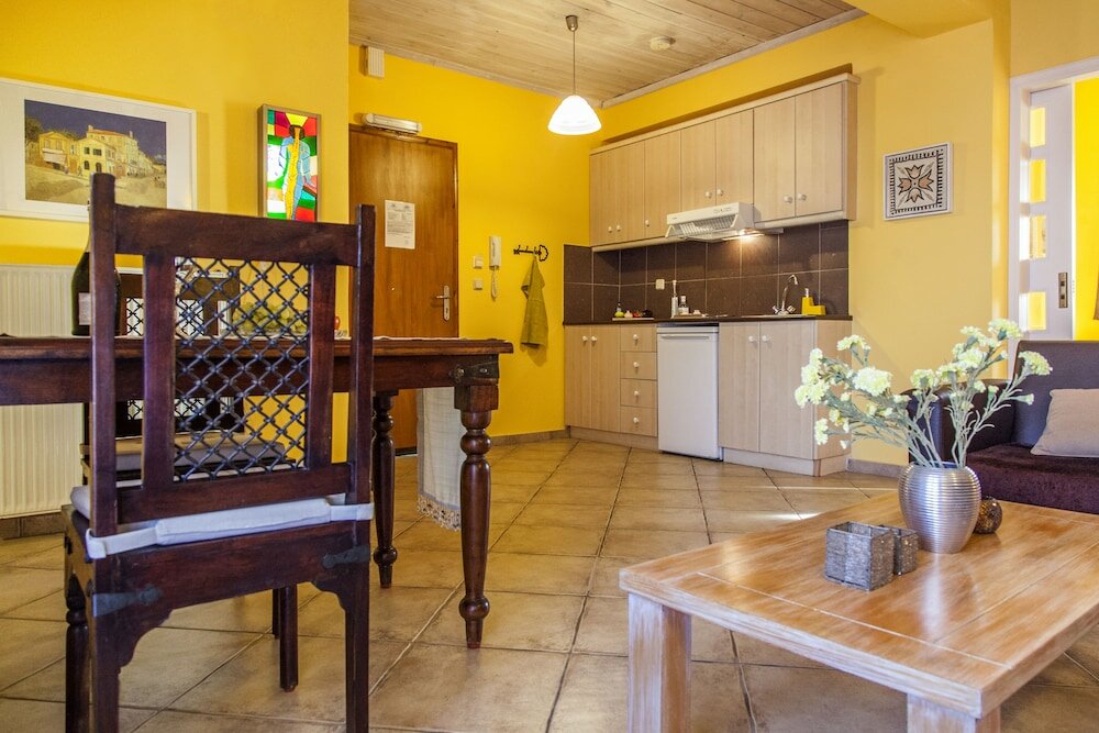 Фото Villa Kirki Apartments