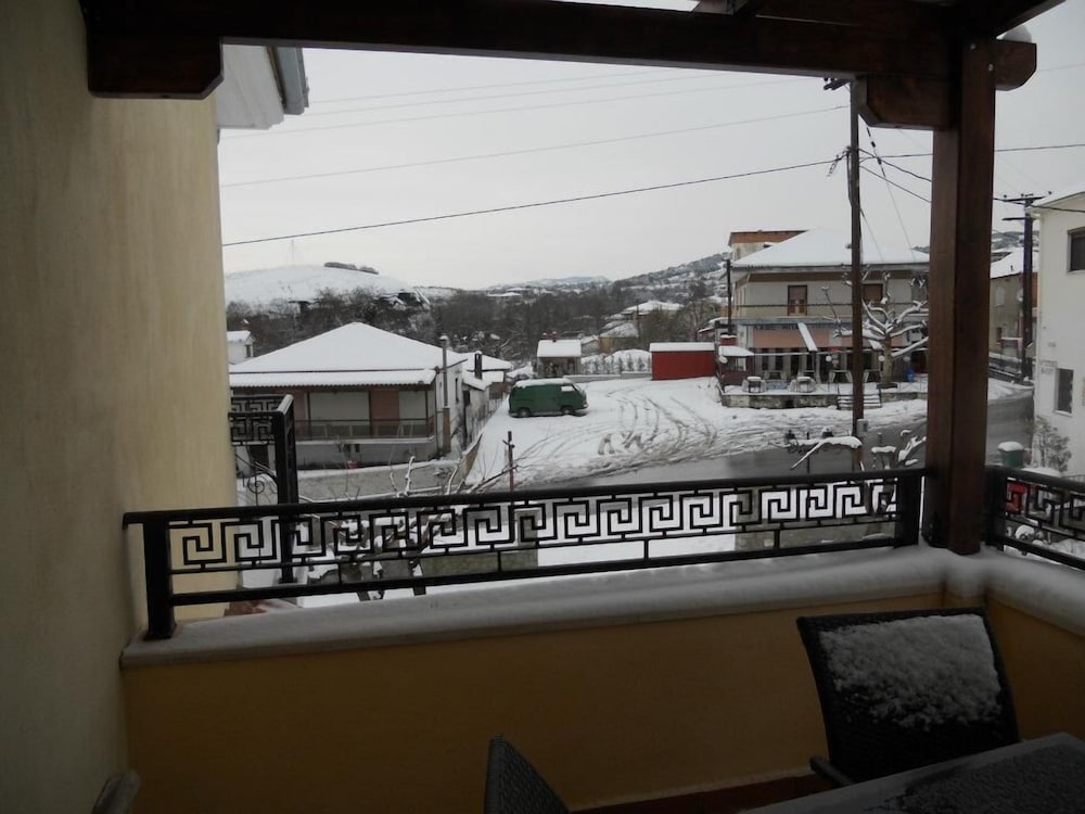 Фото Gogos Hotel