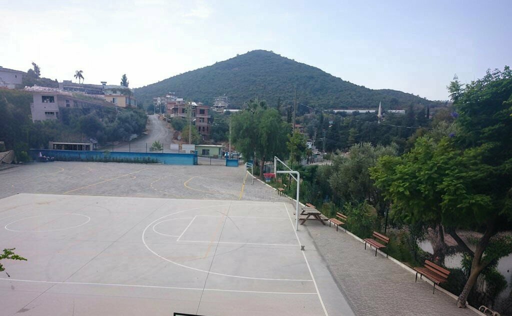 School Toslak Sabir Erkin Middle School, Alanya, photo