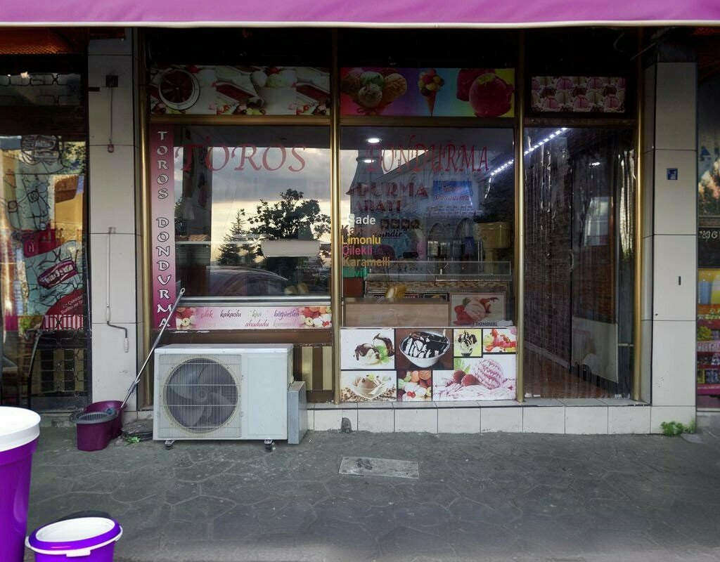 Cafe Bahcecik Toros Ice Cream, Basiskele, photo