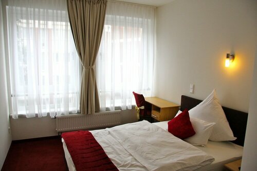 Гостиница Hotel Gemini в Дюссельдорфе