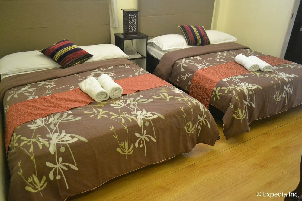Hotel Twin Pines Suites, Tagaytay, photo