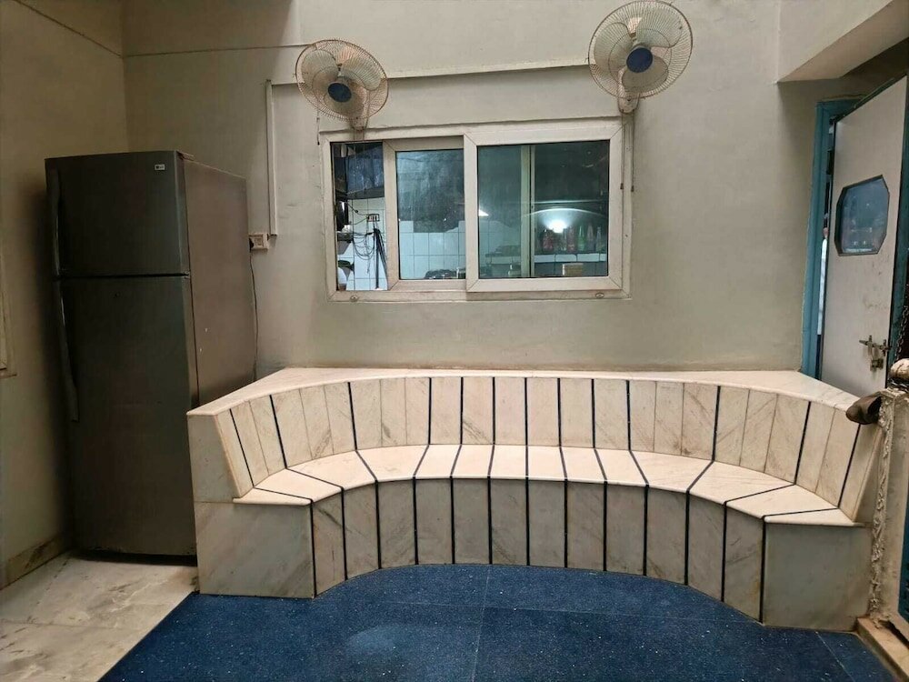 Фото Maya Hotel & Restaurant