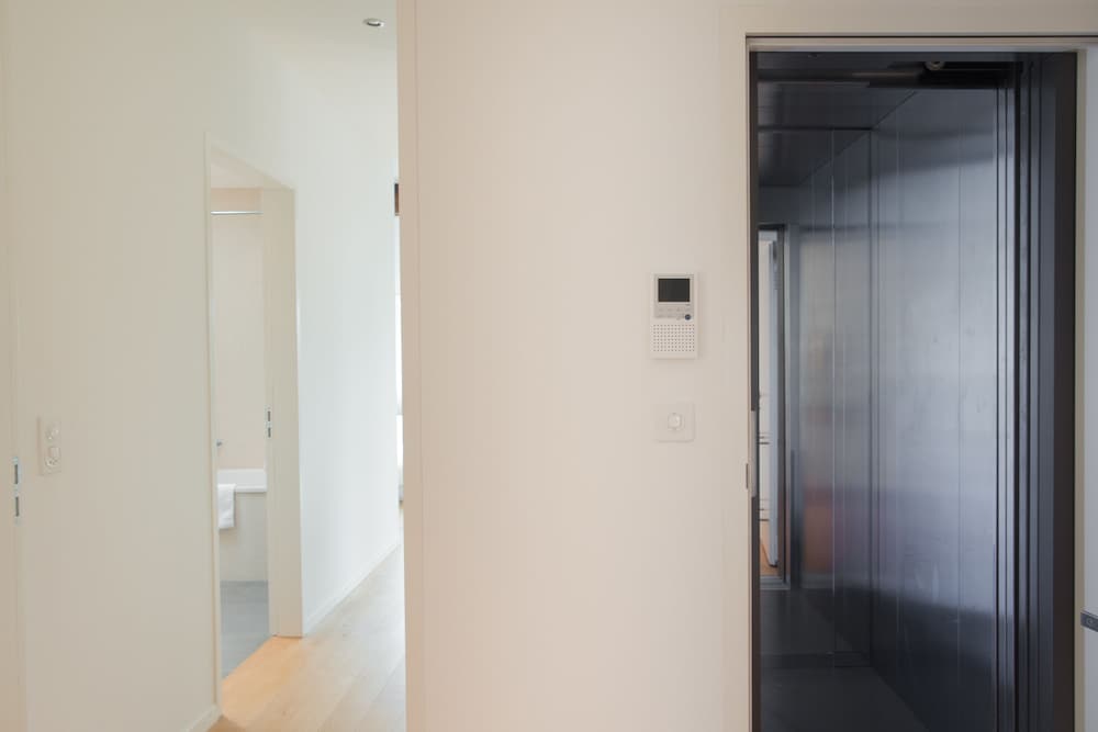 Фото Airhome Limmatquai River View Apartment