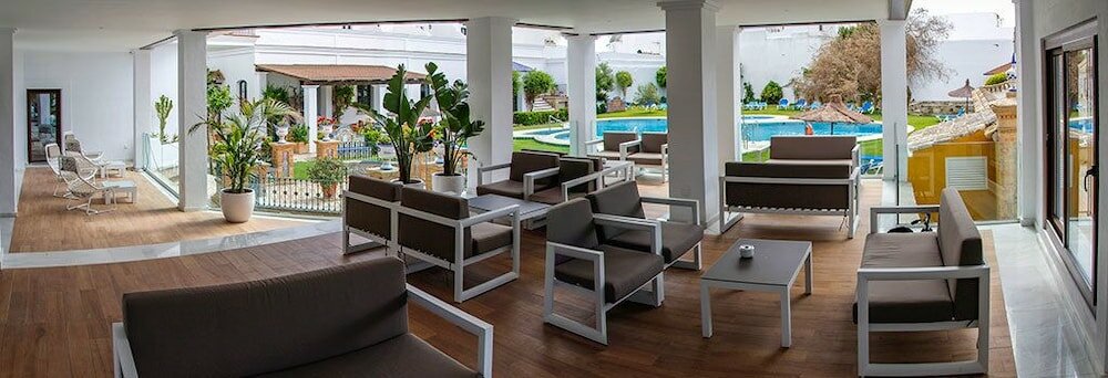 Фото Hotel Doña Lola Zahara