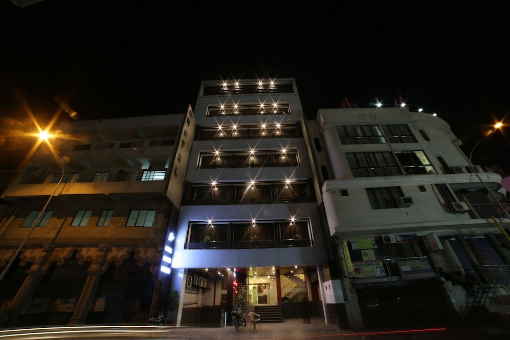 Фото отеля 2