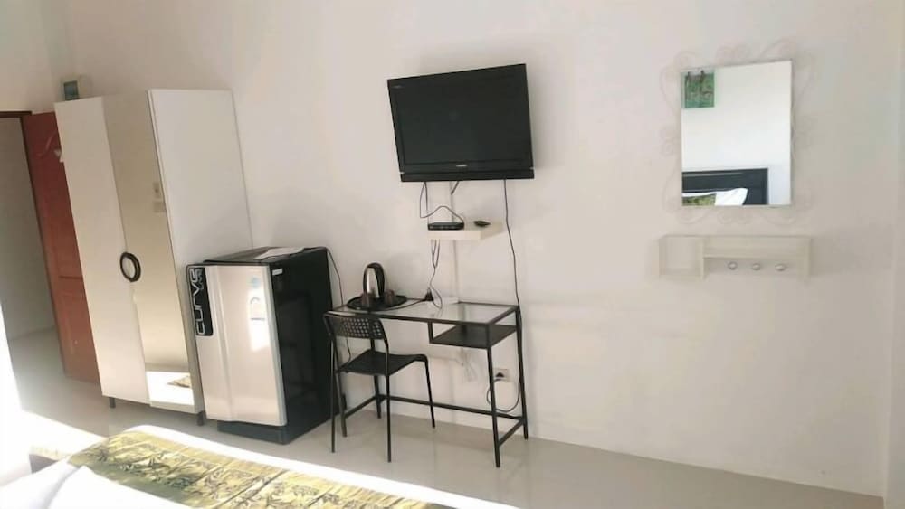 Фото Phet Cha-am Plaza & Resort