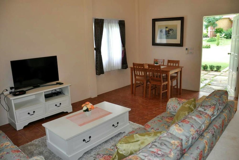 Фото Palazzo Pavone Gallery & Resort