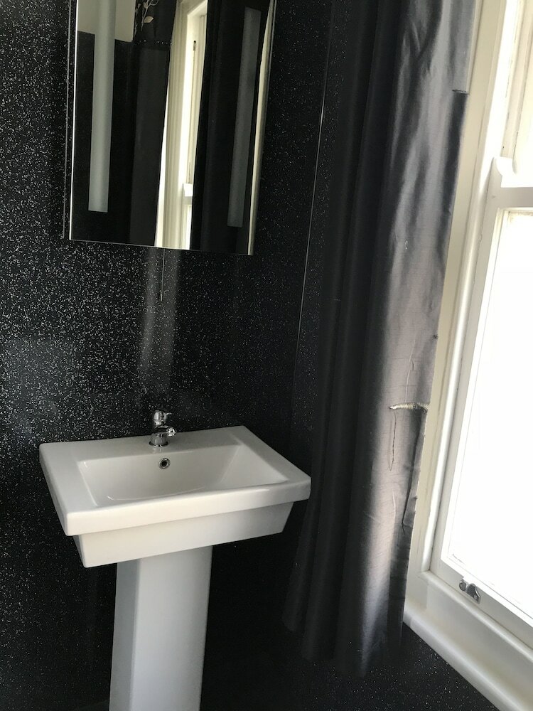 Фото Canterbury Lodge