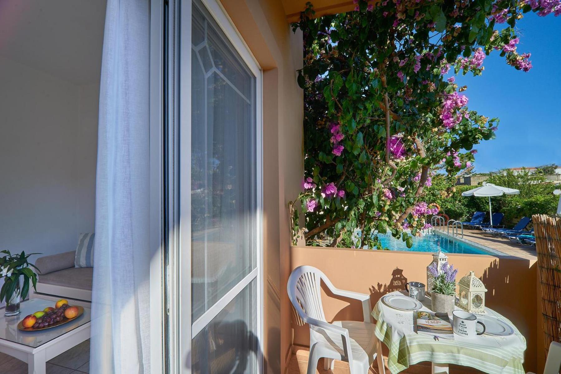 Фото Solon Apartments