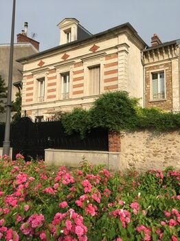 Гостиница Maison Joussaume Latour в Шато-Тьерри
