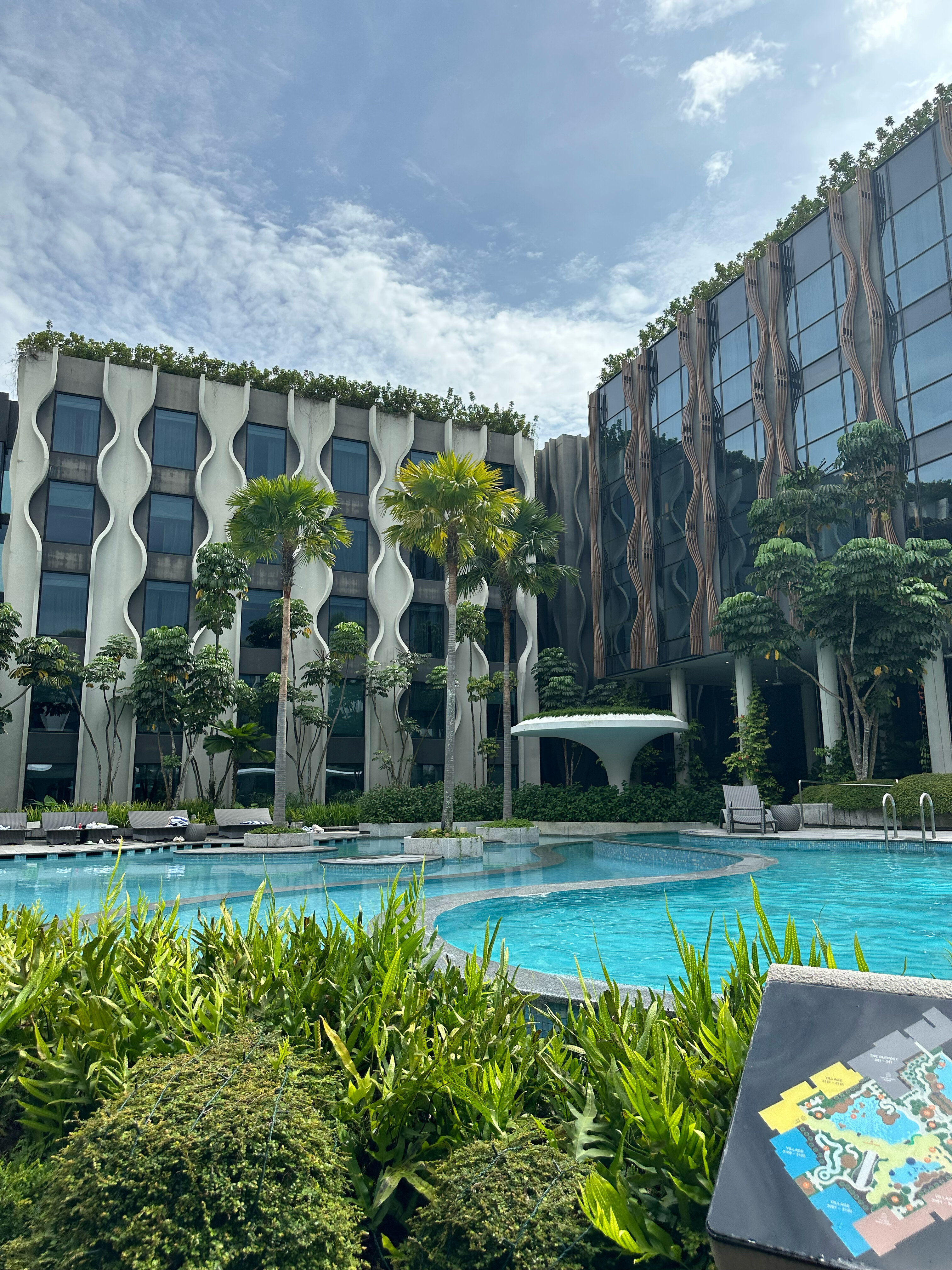 Фото Village Hotel Sentosa by Far East Hospitality