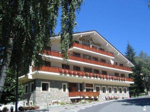 Фото Croux Hotel
