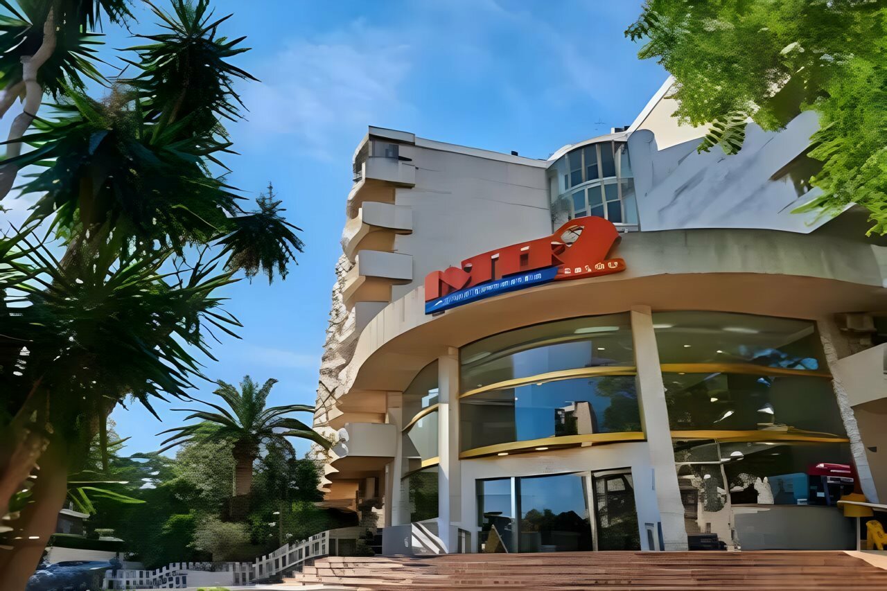 Фото отеля 2