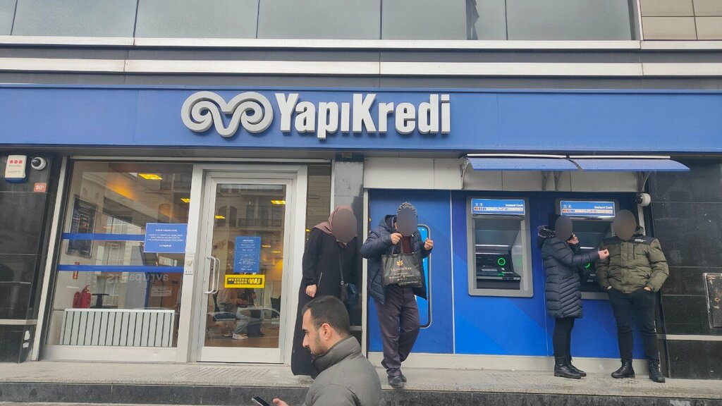 ATM Yapi Kredi, Istanbul, photo