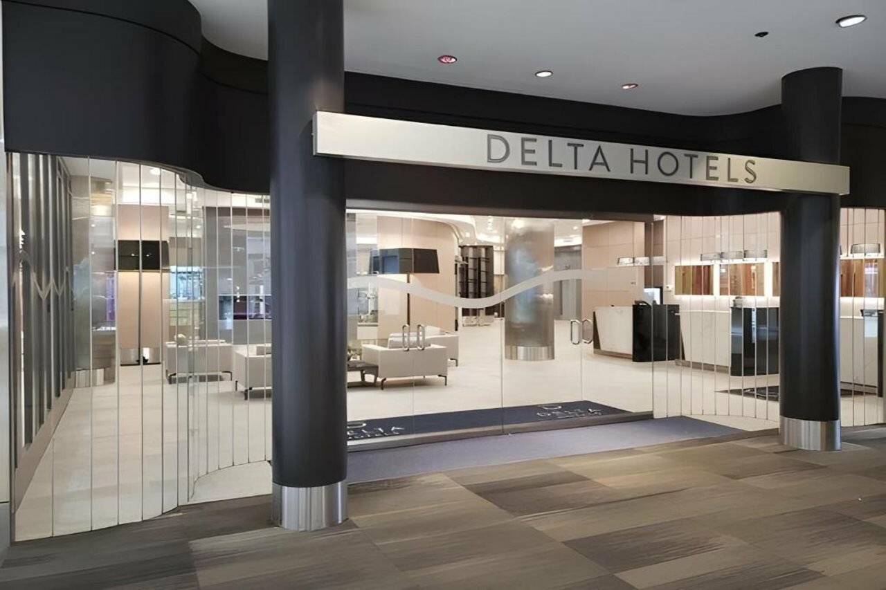 Фото Delta Edmonton Centre Suite Hotel