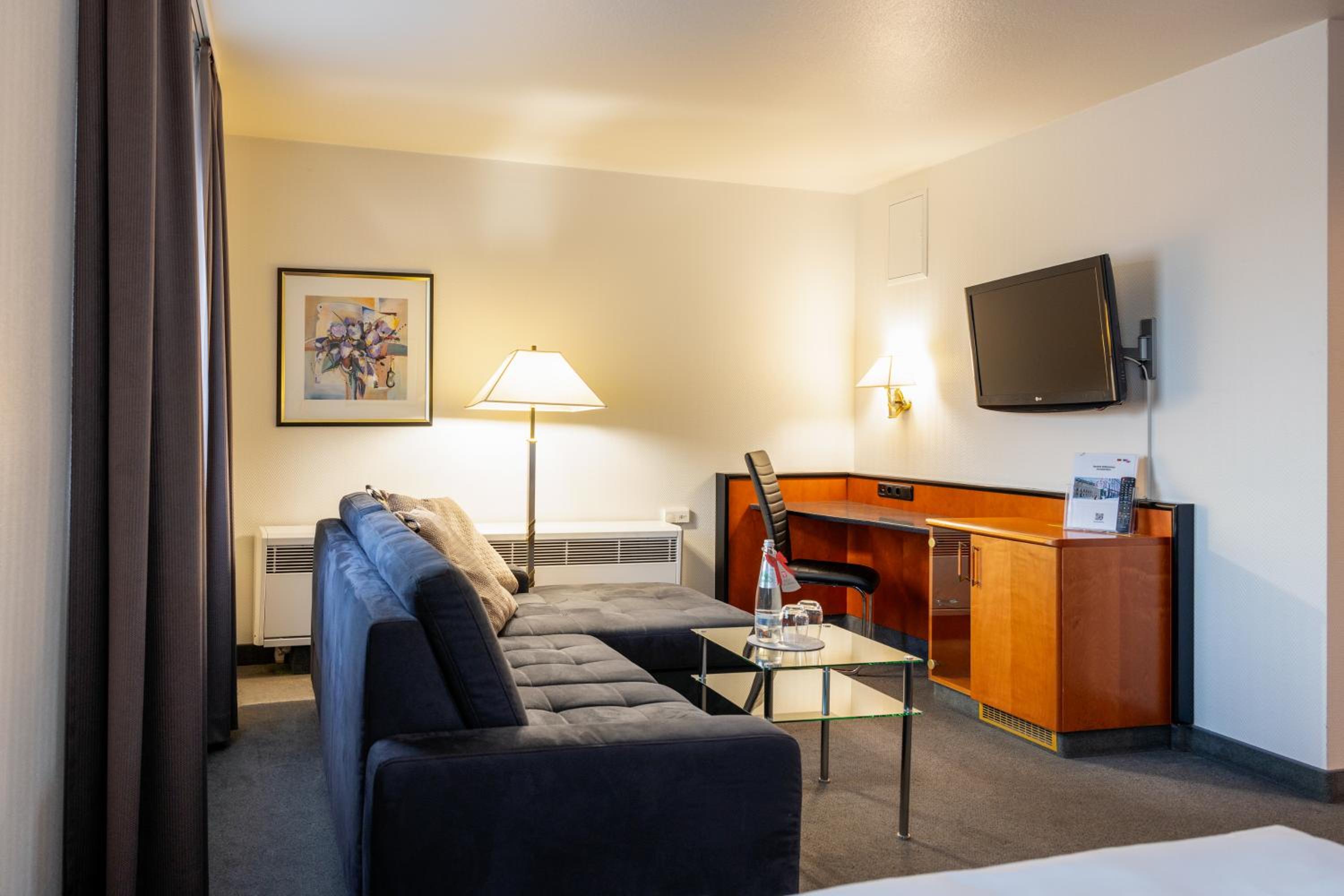 Фото 110200641883