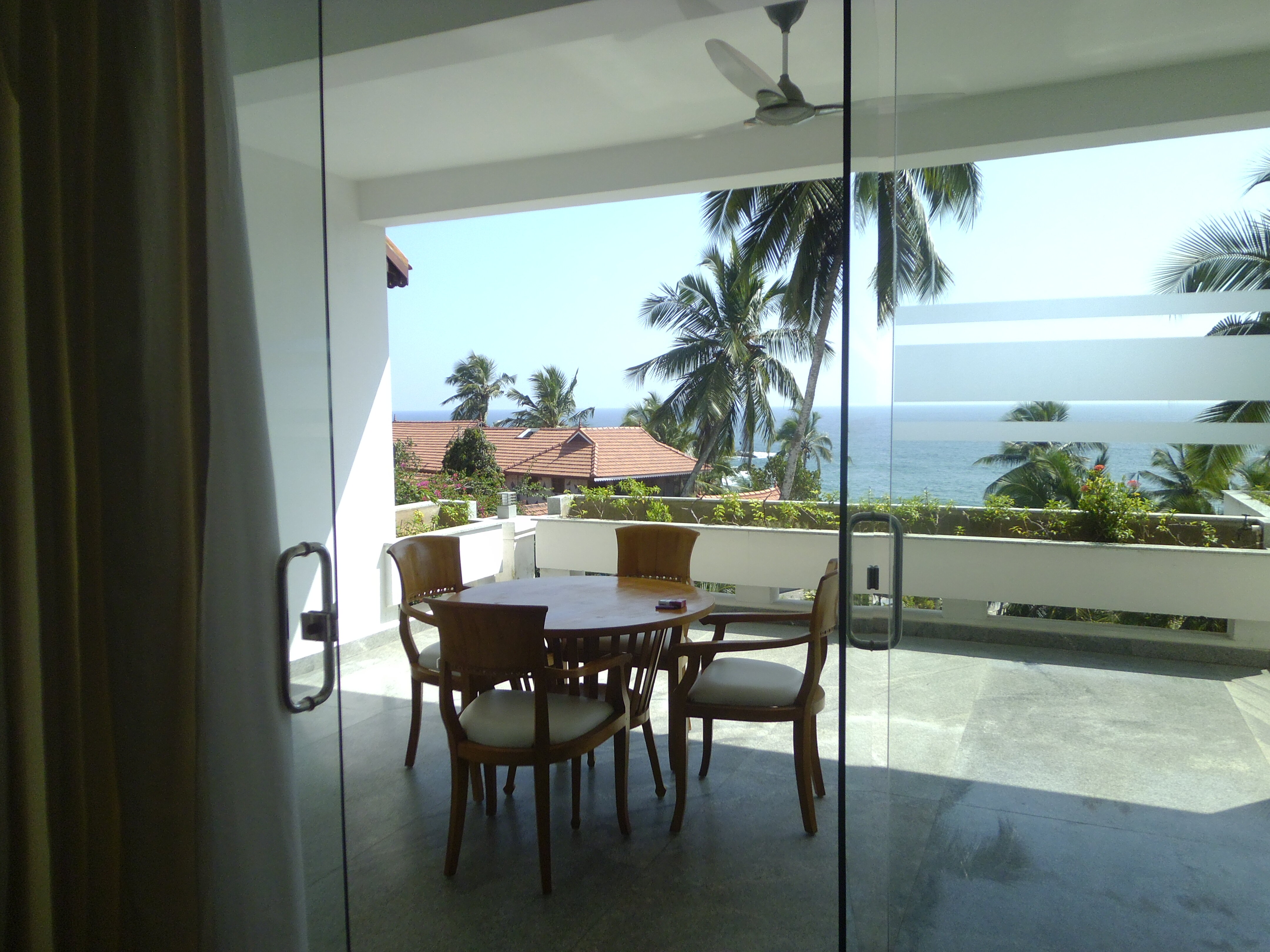 Фото Gokulam Grand Turtle On The Beach