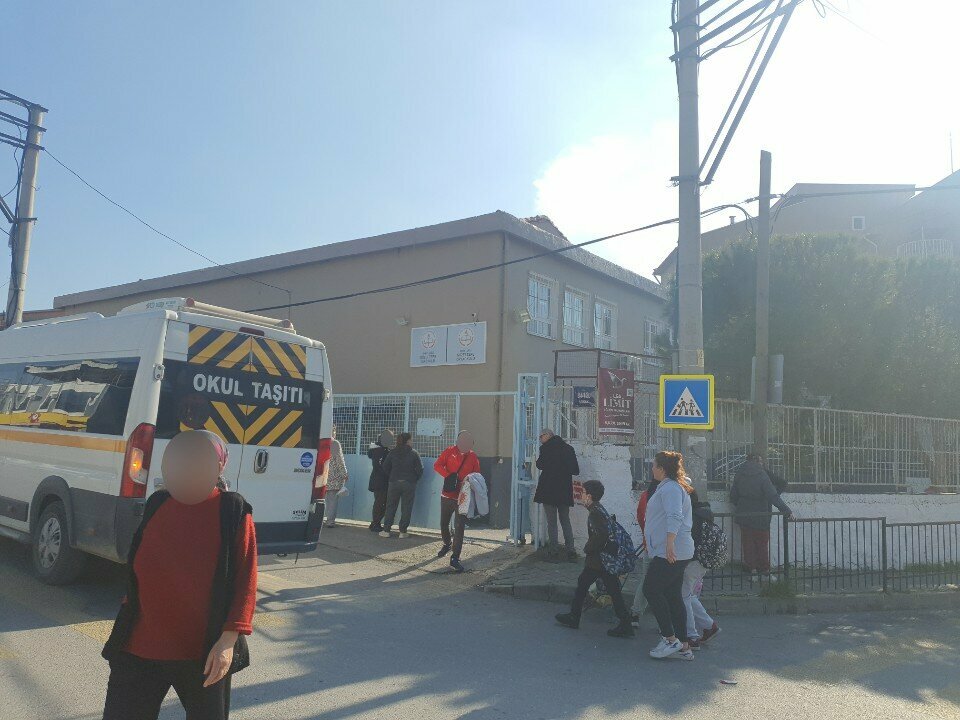 Primary school Guzeltepe Primary School, Izmir, photo