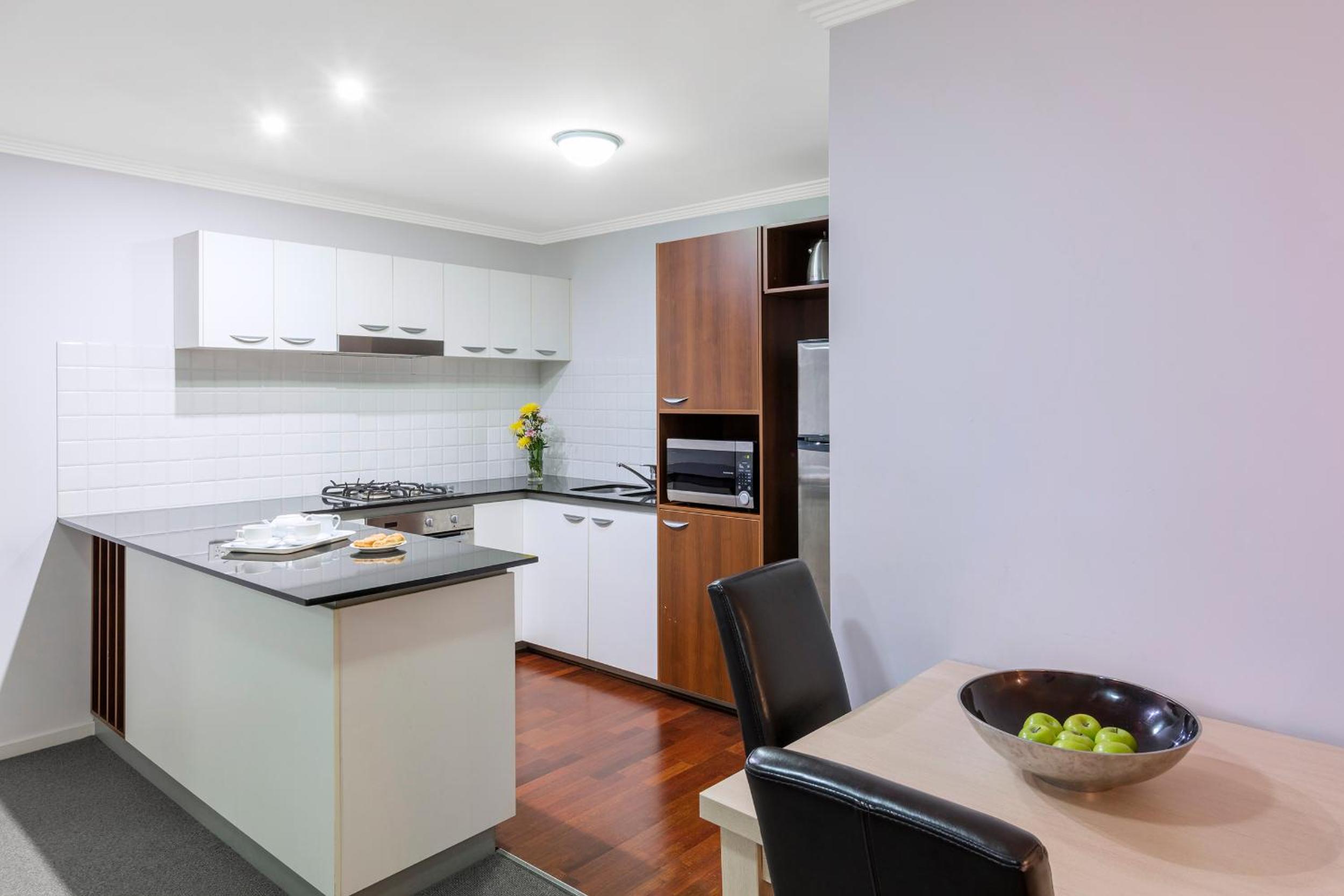 Фото Oaks Brisbane Lexicon Suites