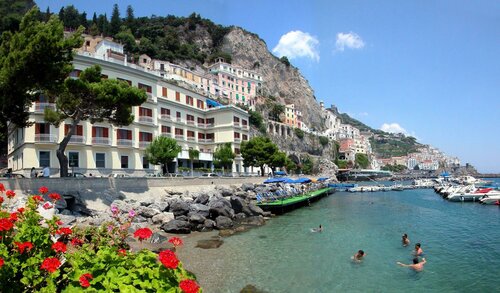 Гостиница Hotel La Bussola в Амальфи
