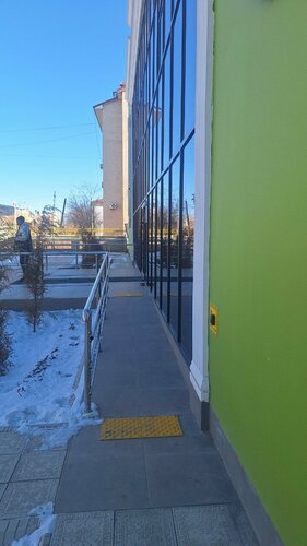 Порно ләззатпен оның аяғын таратты