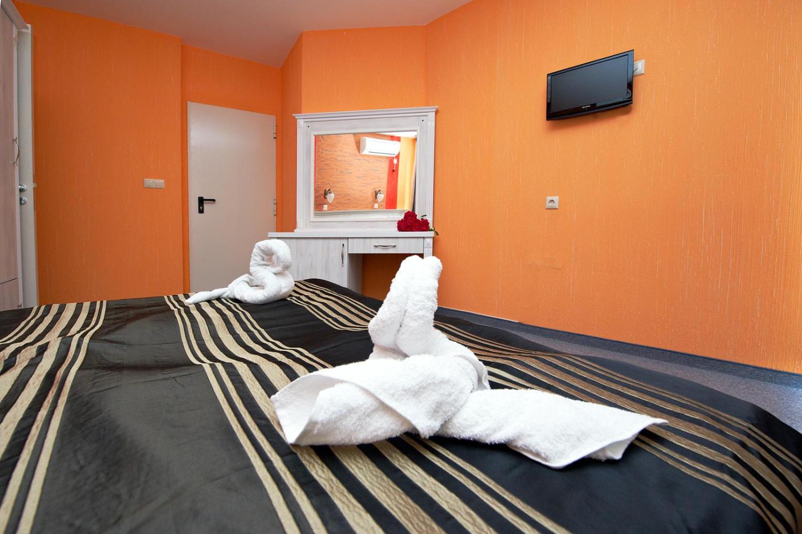 Фото Paros Hotel Pomirie Bulgaria