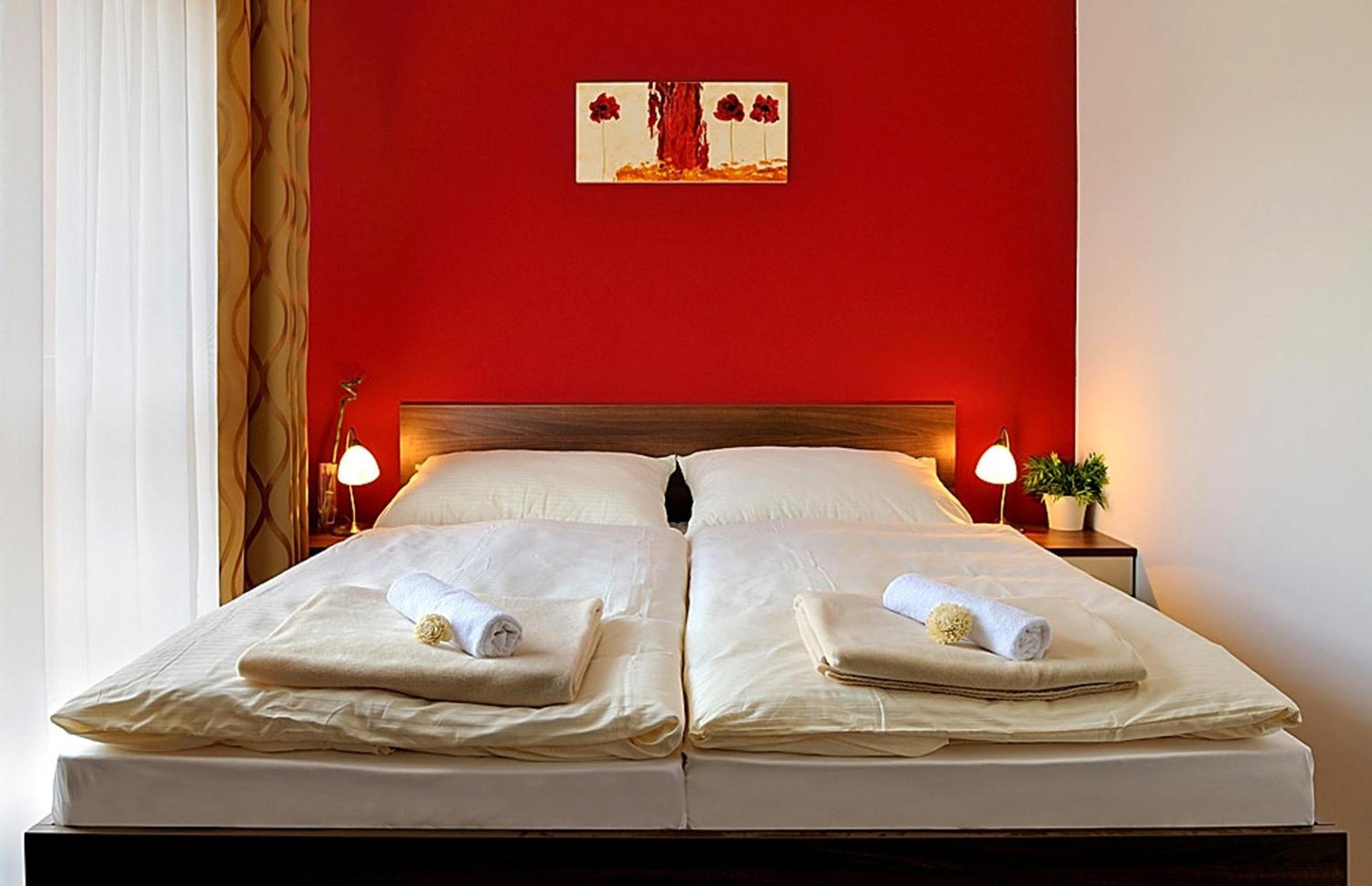 Фото Melrose Apartments 2