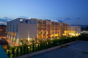 Гостиница West Florence Hotel в Прато