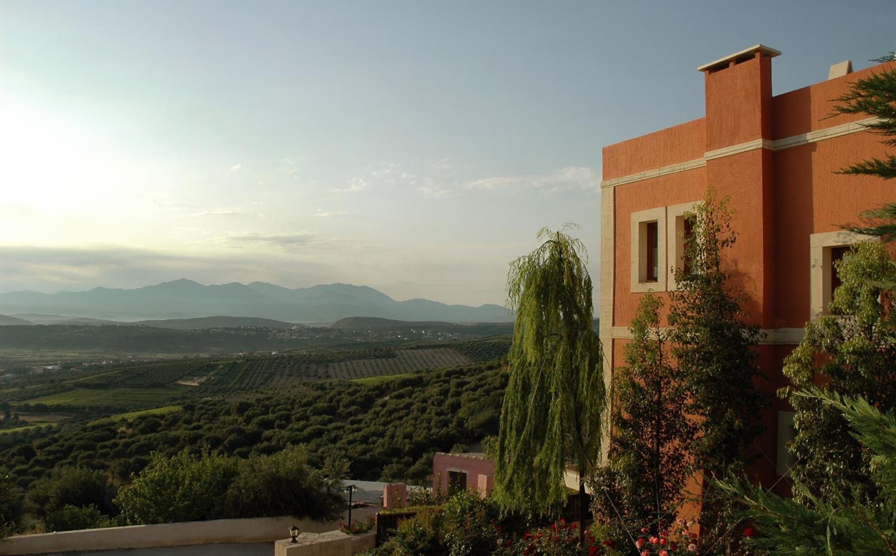 Фото Katalagari Country Suites