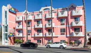 Гостиница Days Inn by Wyndham Santa Monica/Los Angeles