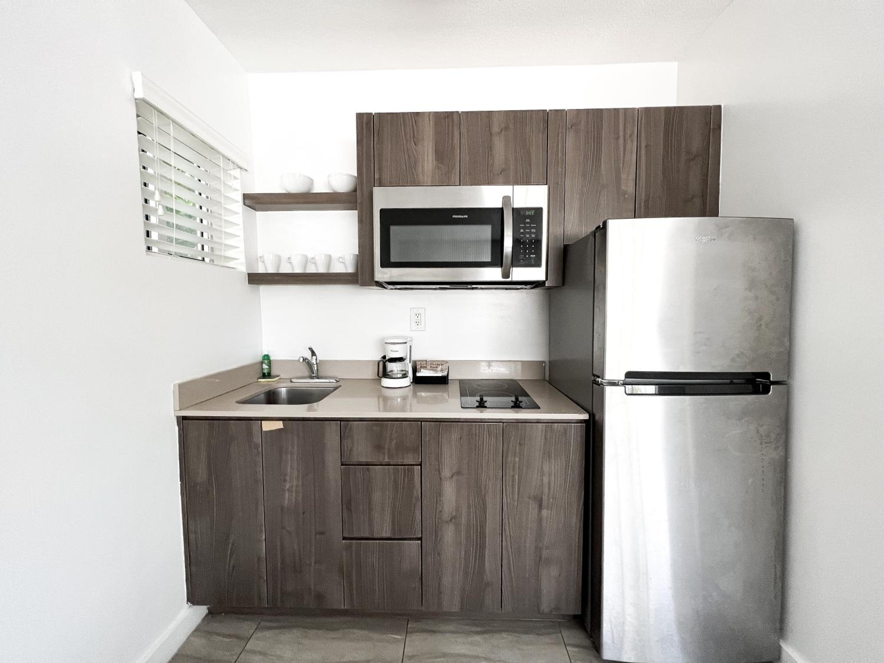 Фото Beach Gardens A North Beach Village Resort Hotel