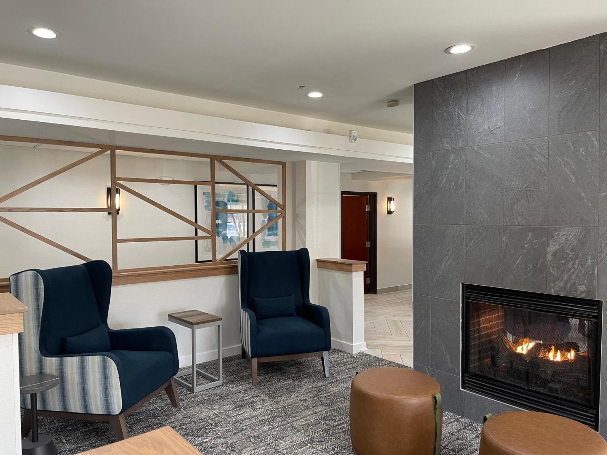 Фото Staybridge Suites West Des Moines, an Ihg Hotel