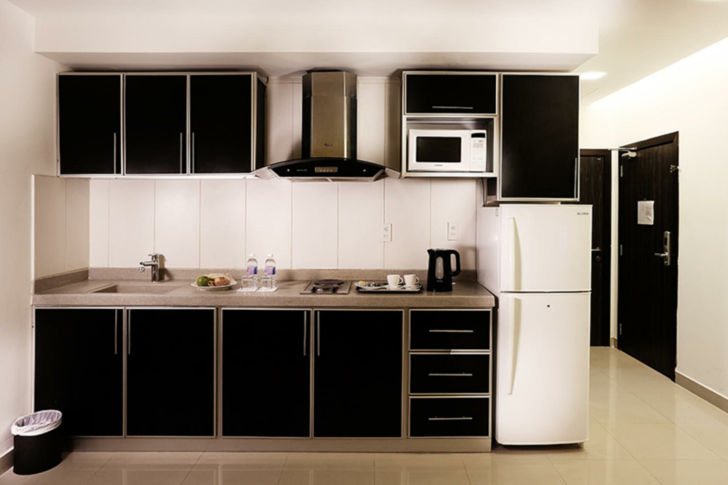 Фото Watheer Hotel Suite