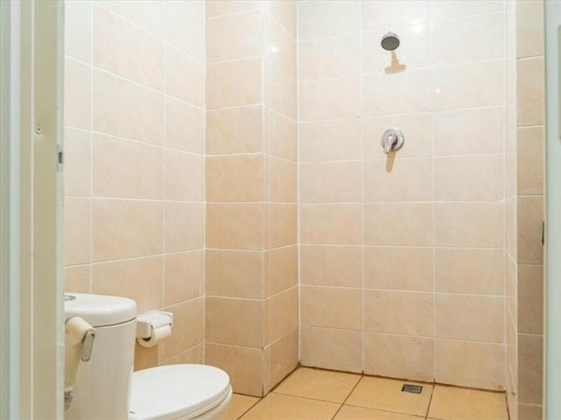 Фото RedDoorz Plus near Teras Kota 3