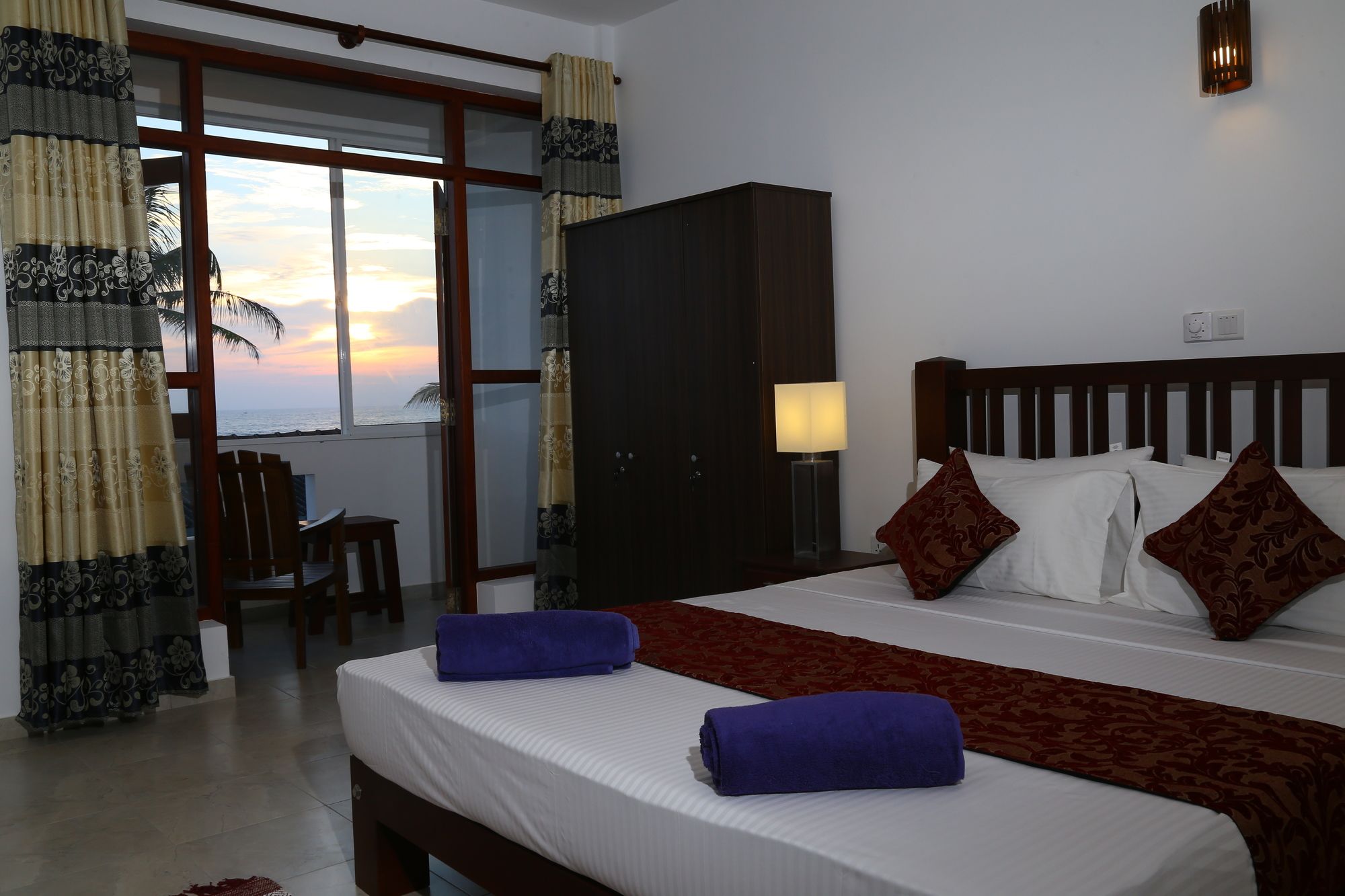 Фото Hikka Regent Hotel