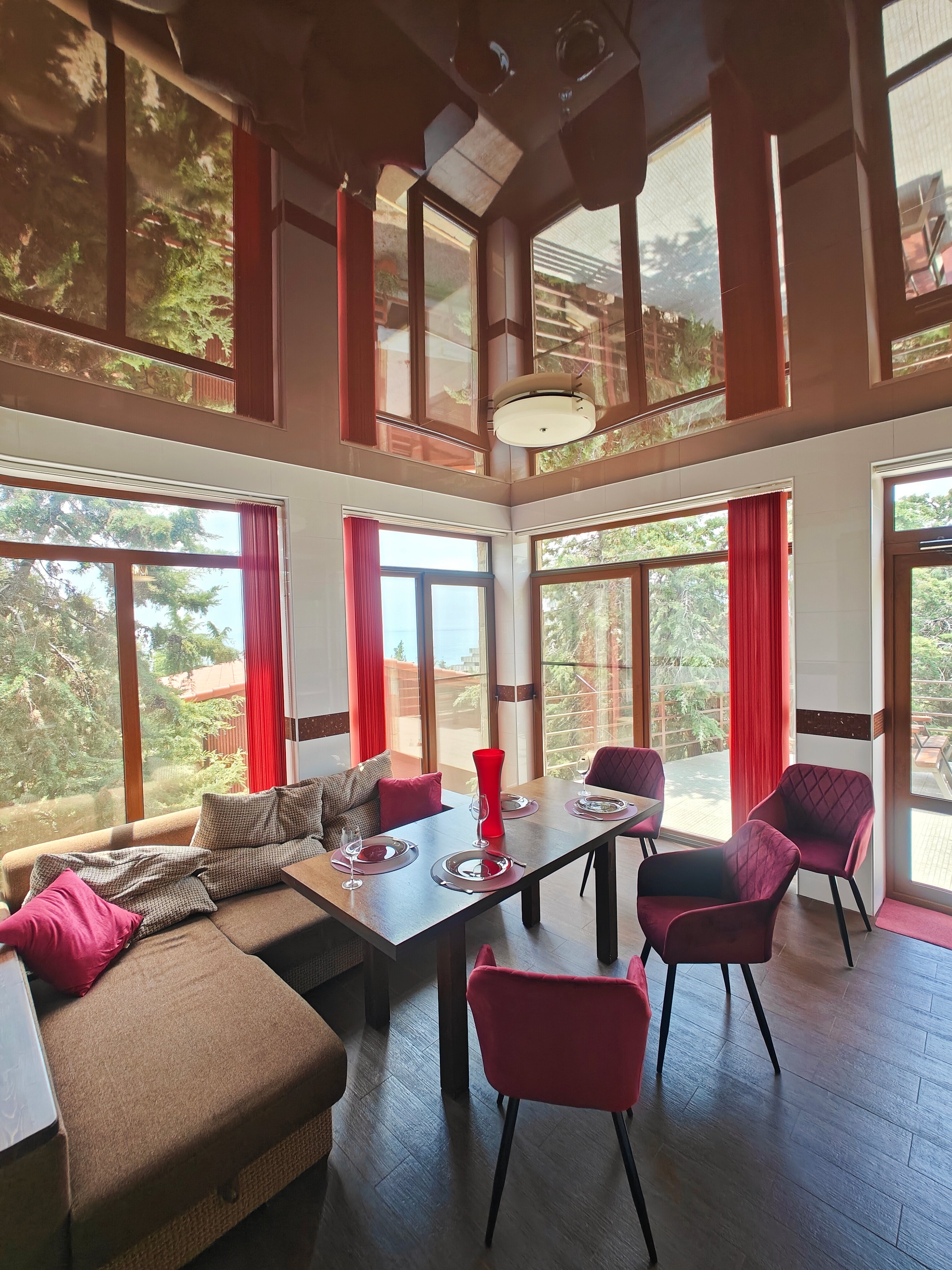 Фото Большой дом